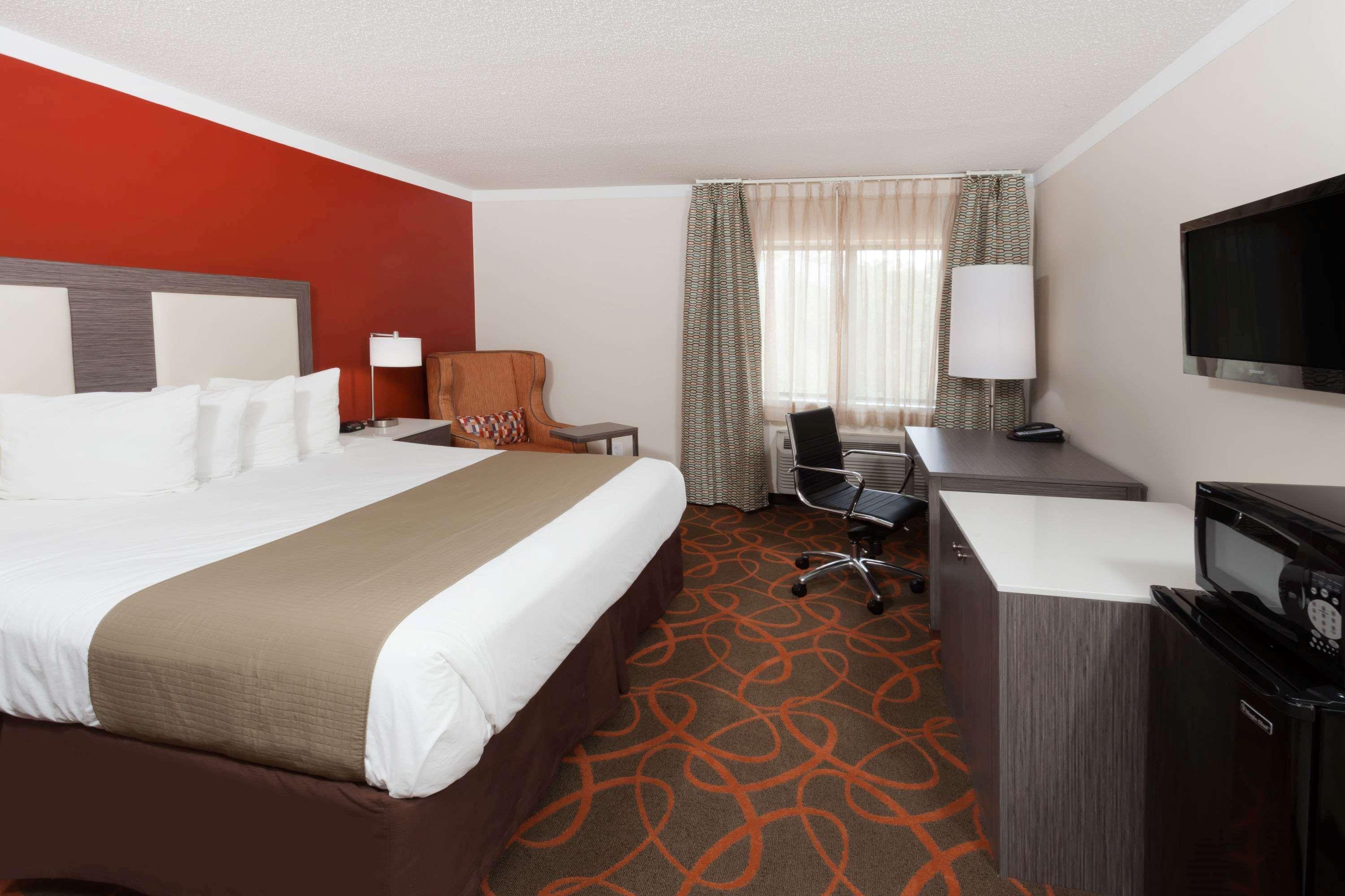 Baymont By Wyndham Chicago/Alsip Hotel Exterior foto